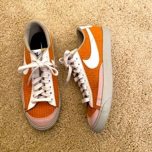 Nike Blazers low